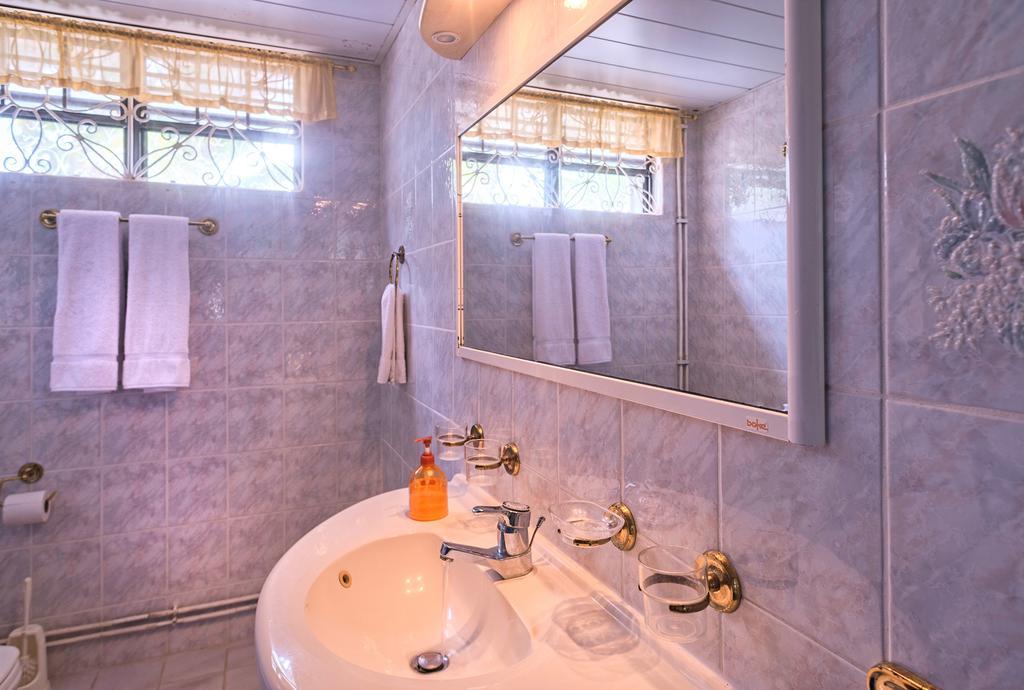 Royal Palm Holiday Apartment Méro Екстериор снимка